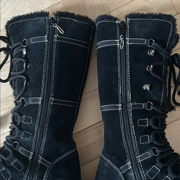 Women's Black Suede Faux Fur-Lined Lace-Up Boots - Picture 6 of 6